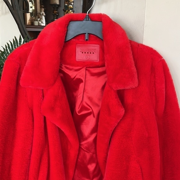 NWOT BLANK NYC Red Faux Fur Jacket Siren Bright Red Revolve Satin Lined Cozy - Picture 3 of 13